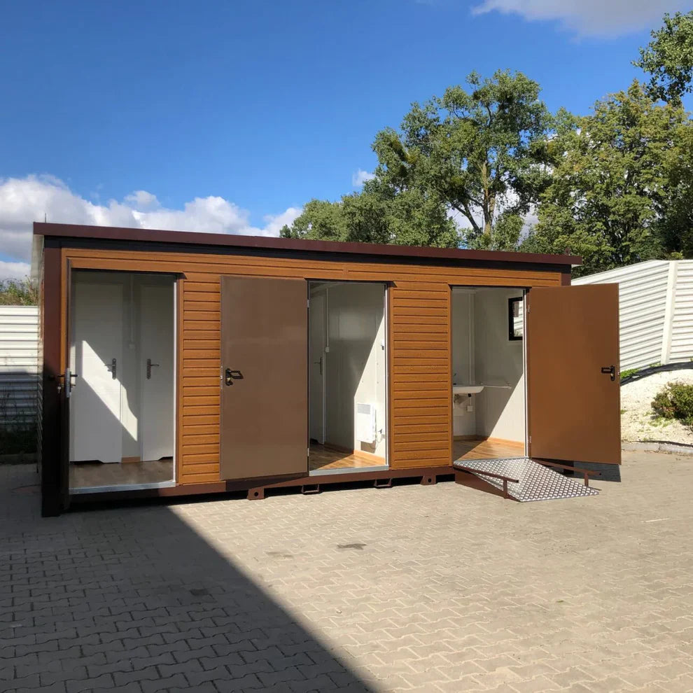 Conteneur en panneaux sandwich avec toilettes 6,00×3,00