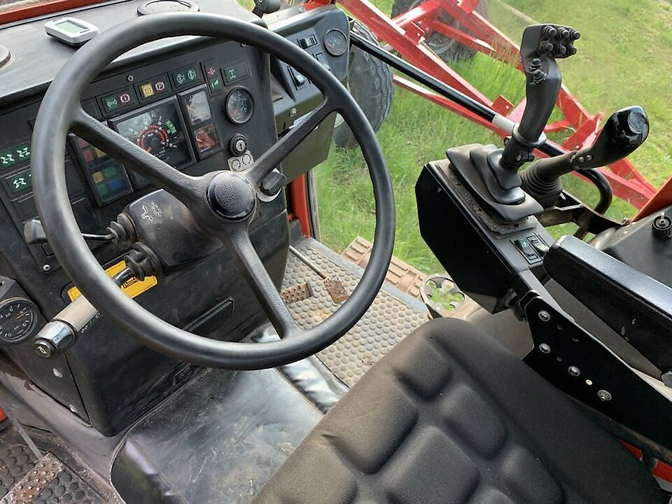 Tracteur Metrac à cabine de chargeur
