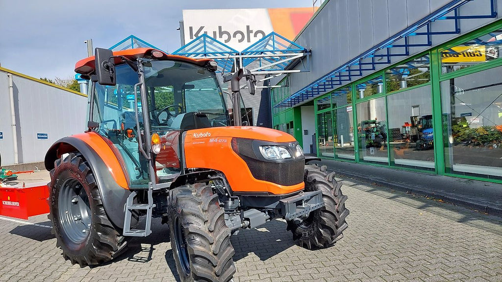 Kubota M4-073 CAB
