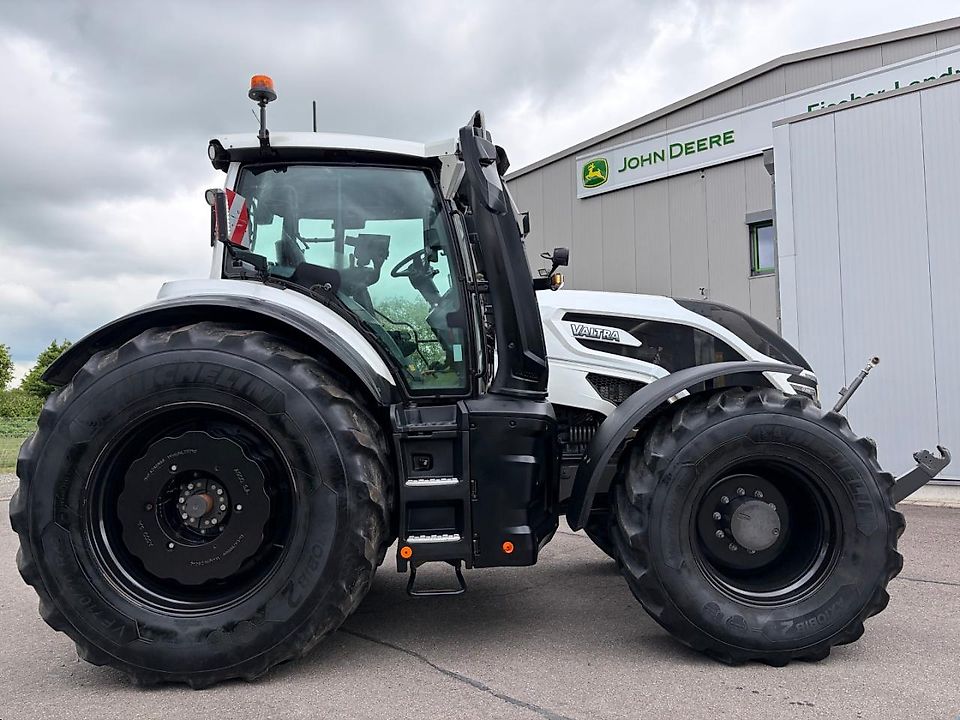 Valtra Q305  2023