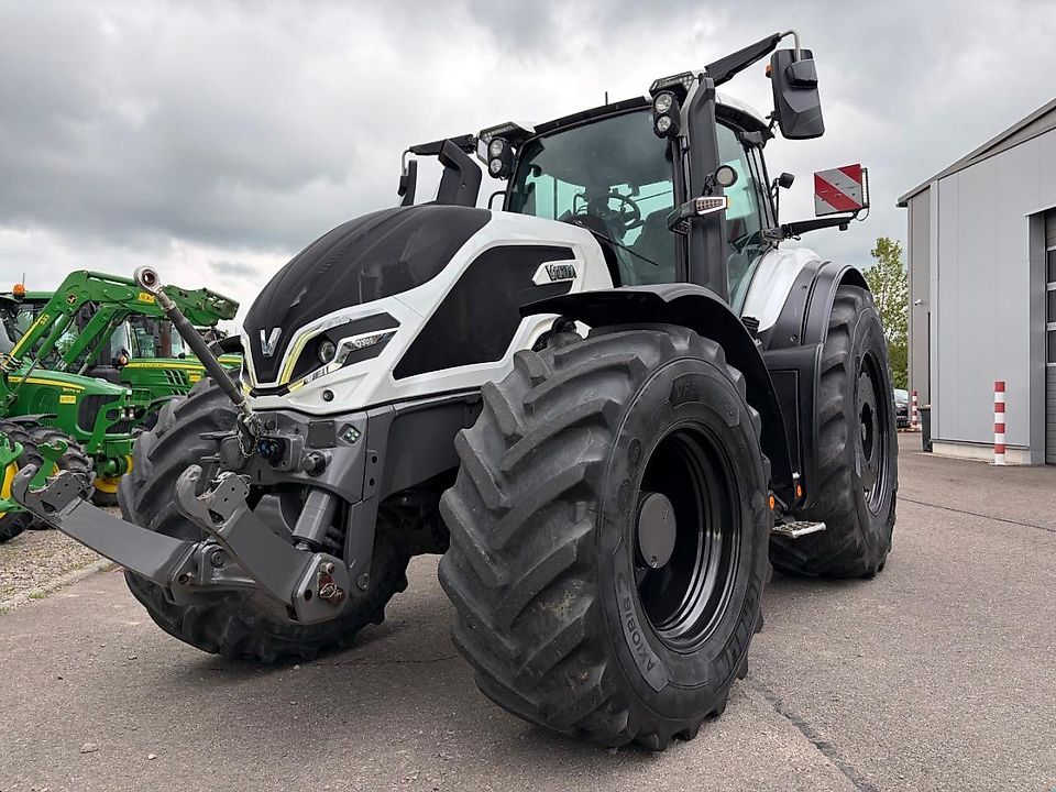 Valtra Q305  2023
