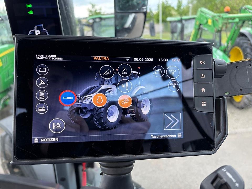 Valtra Q305  2023