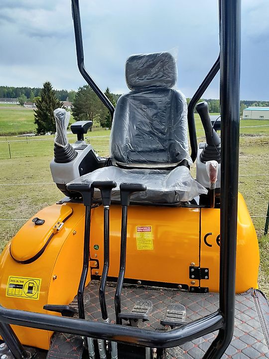 Mini-pelle 2 tonnes