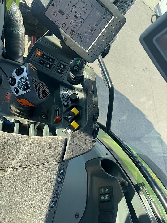 Tracteur Claas Arion 650 agri-tract