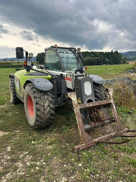 Tracteur Scorpion 9040
