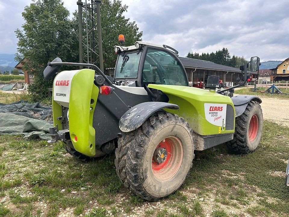 Tracteur Scorpion 9040