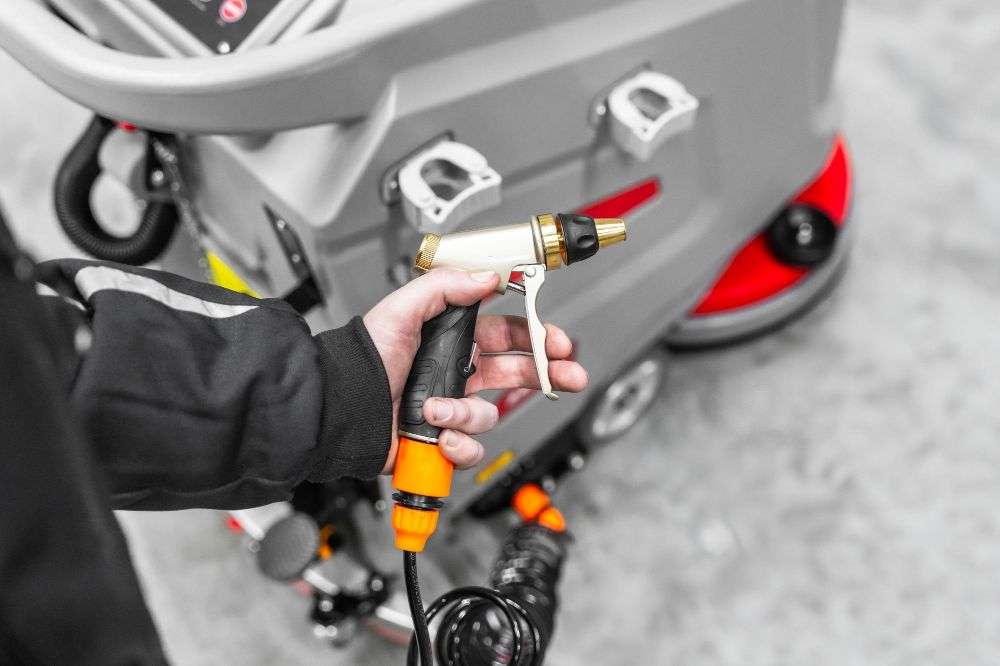 Autolaveuse CleanMaster Pro – 2600 m²/h, batterie incluse NEUF
