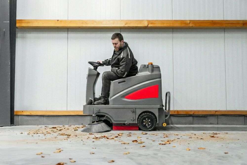 Balayeuse autoportée CleanMaster Ultimate - 8800 ㎡/h