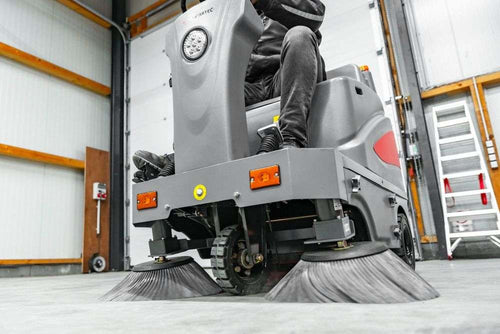 Balayeuse autoportée CleanMaster Ultimate - 8800 ㎡/h