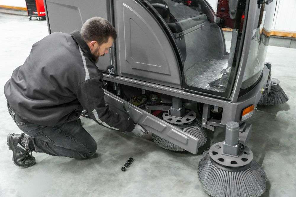Balayeuse autoportée Clean Master Xtreme - 18000 m²/h