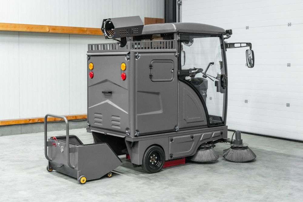 Balayeuse autoportée Clean Master Xtreme - 18000 m²/h