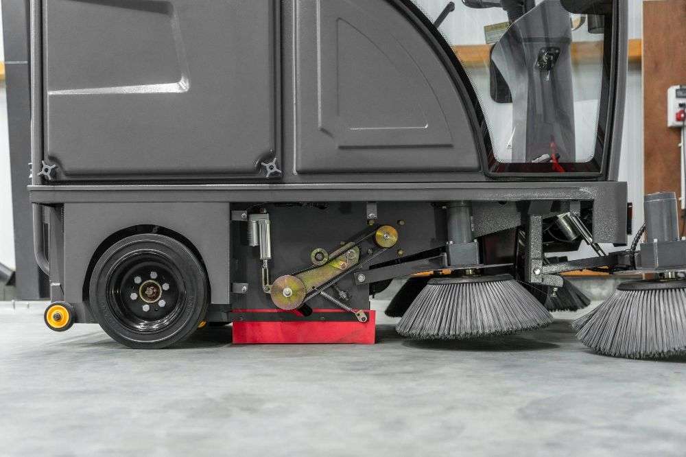 Balayeuse autoportée Clean Master Xtreme - 18000 m²/h