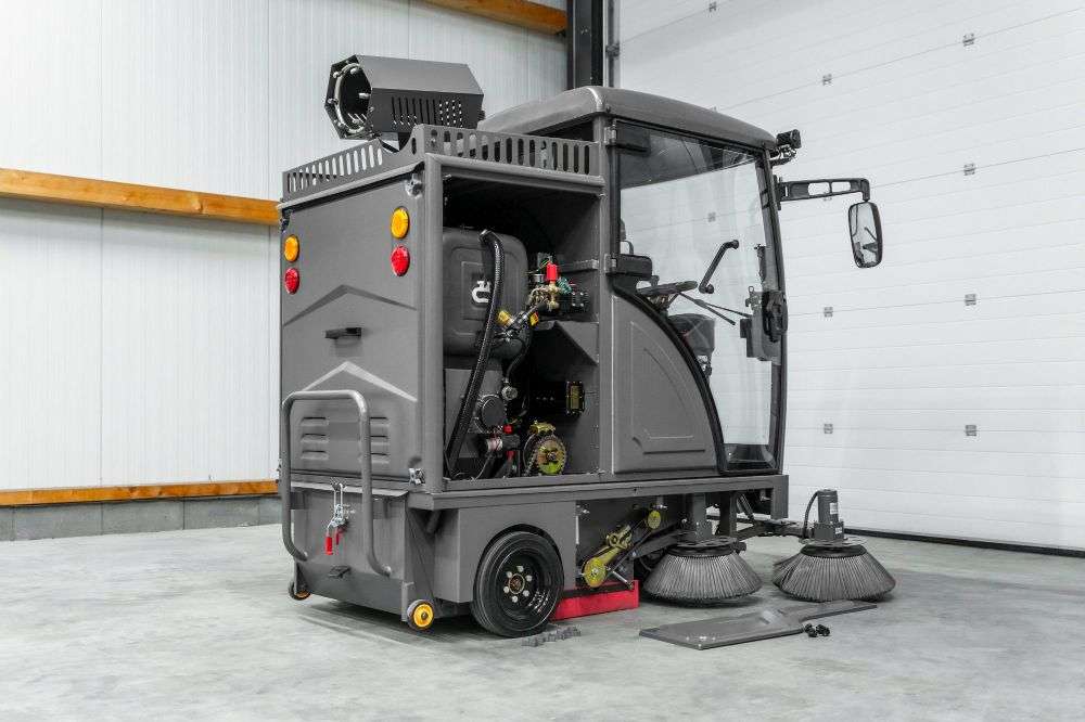Balayeuse autoportée Clean Master Xtreme - 18000 m²/h