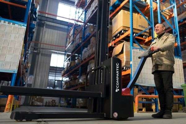 Gerbeur électrique ES12-12MM- 1200 kg de capacité de charge