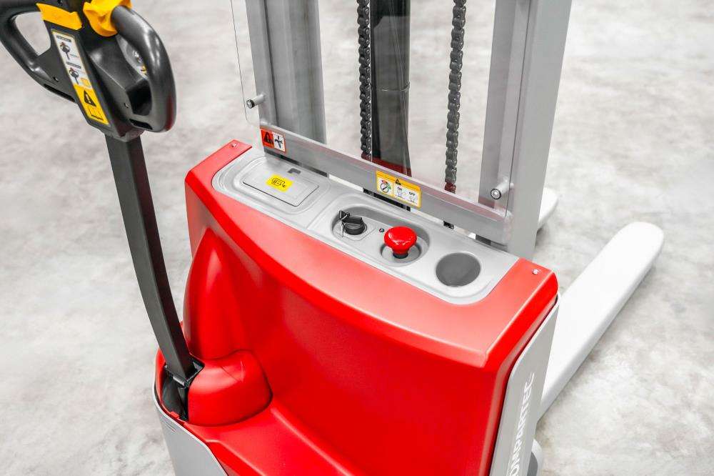 Gerbeur électrique CS15 Pro - 1500 kg jusqu'à 4000 mm