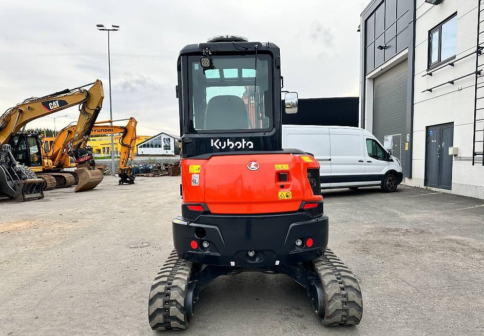 Kubota U36-4 agri-tract