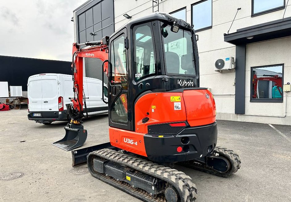 Kubota U36-4 agri-tract