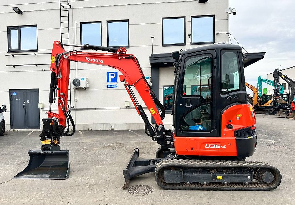 Kubota U36-4 agri-tract