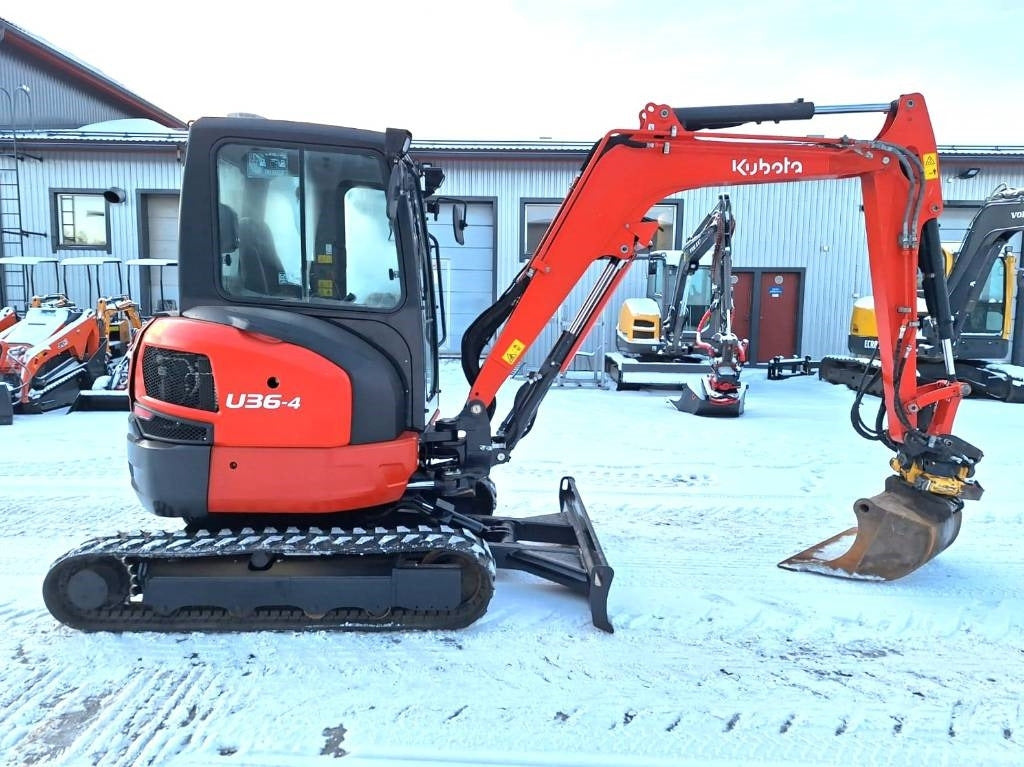 Mini Escavadora Kubota U36-4 + 3 Caçambas – 3,9T agri-tract