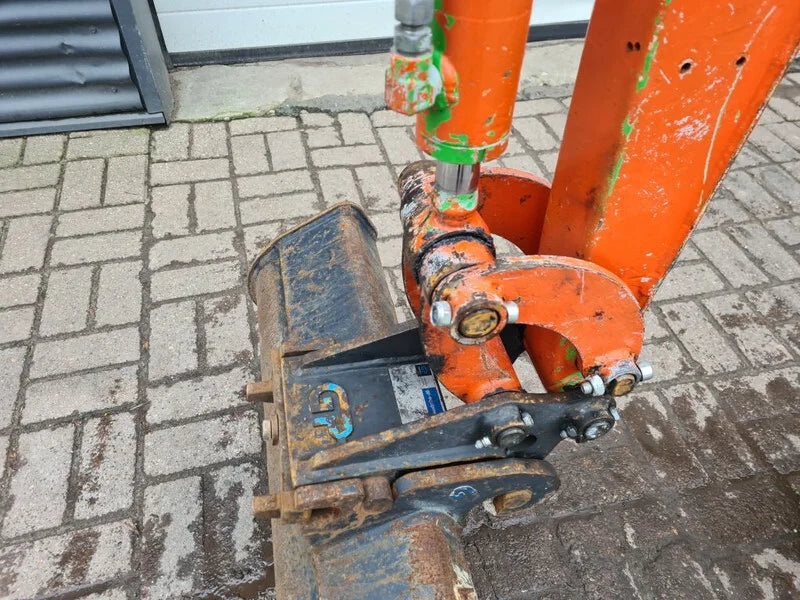 Kubota U10-3 + 3 Caçambas – 1,1T agri-tract