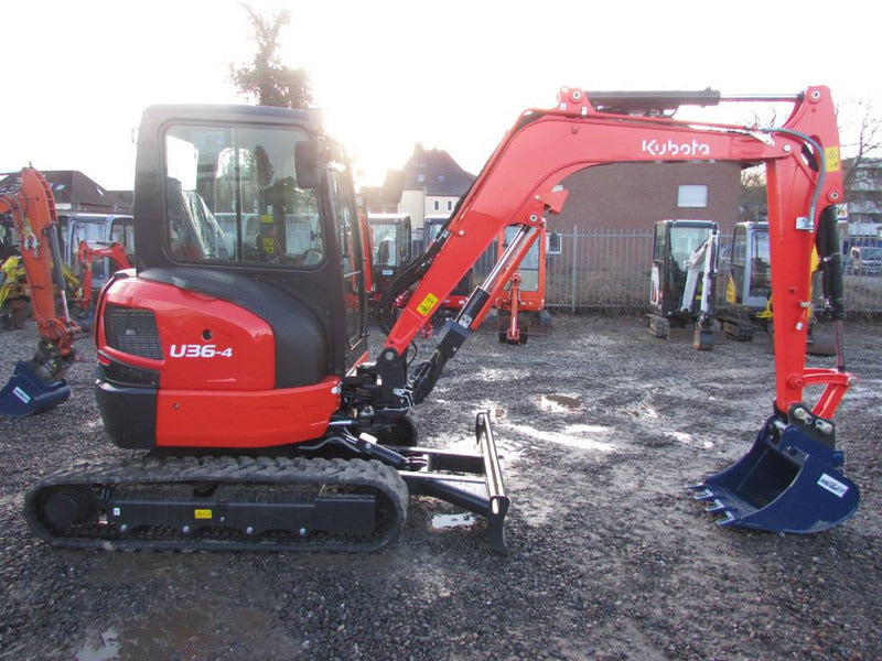 Kubota U36-4 + 3 Caçambas – 3,9T agri-tract