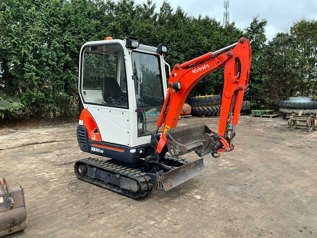 Kubota KX41-3V + 3 Caçambas – 1,6T agri-tract