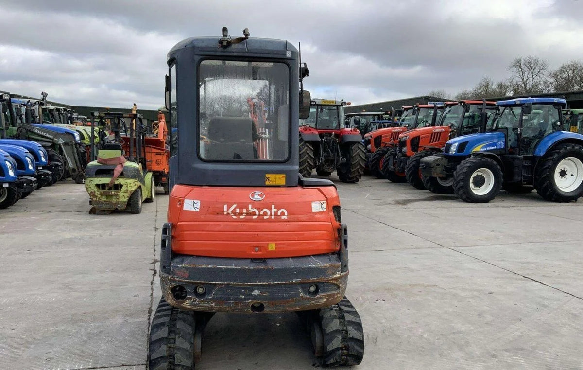 Kubota KX71-3 agri-tract