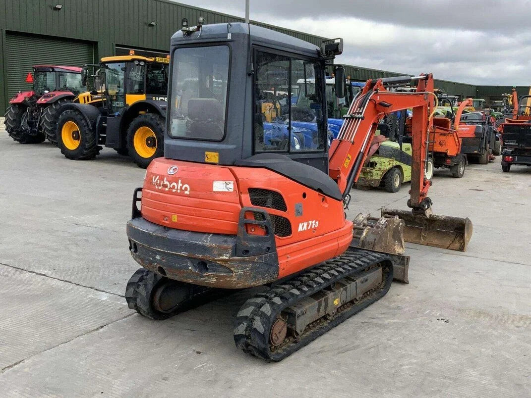 Kubota KX71-3 agri-tract